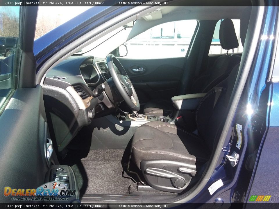 2016 Jeep Cherokee Latitude 4x4 True Blue Pearl / Black Photo #7