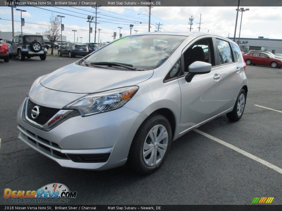 Front 3/4 View of 2018 Nissan Versa Note SV Photo #2