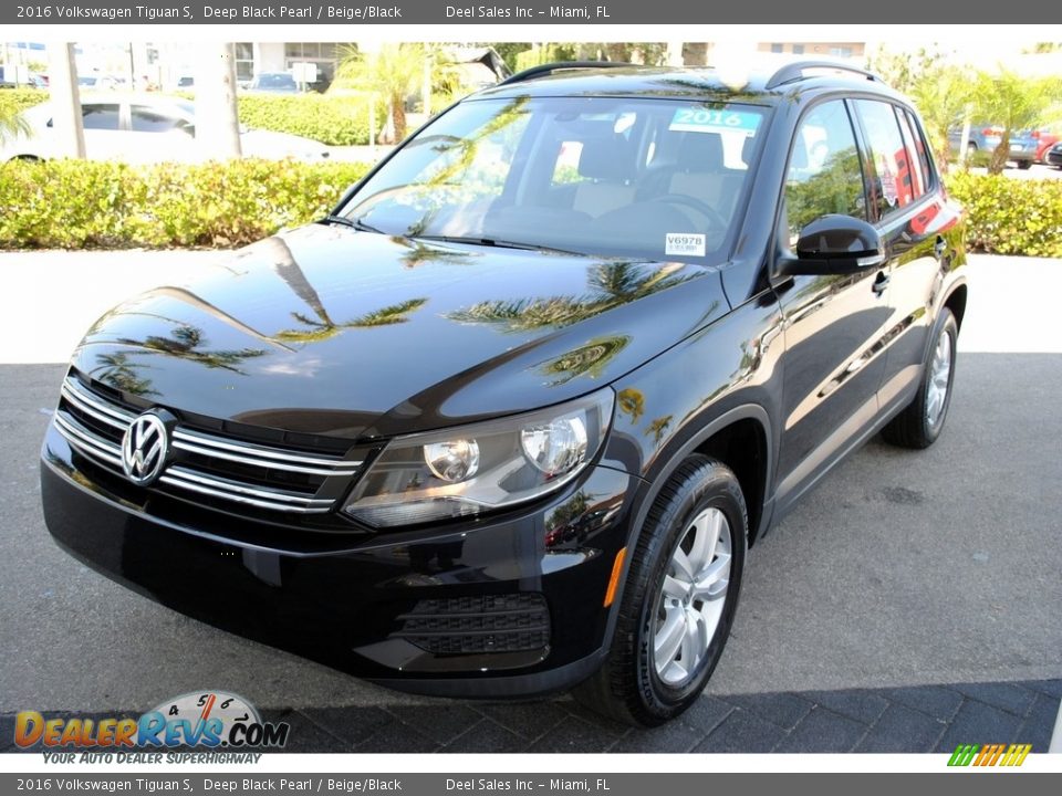 2016 Volkswagen Tiguan S Deep Black Pearl / Beige/Black Photo #4