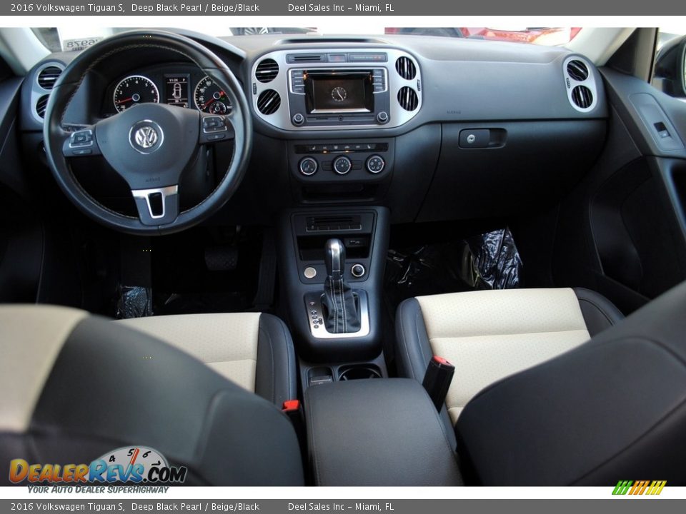 2016 Volkswagen Tiguan S Deep Black Pearl / Beige/Black Photo #13
