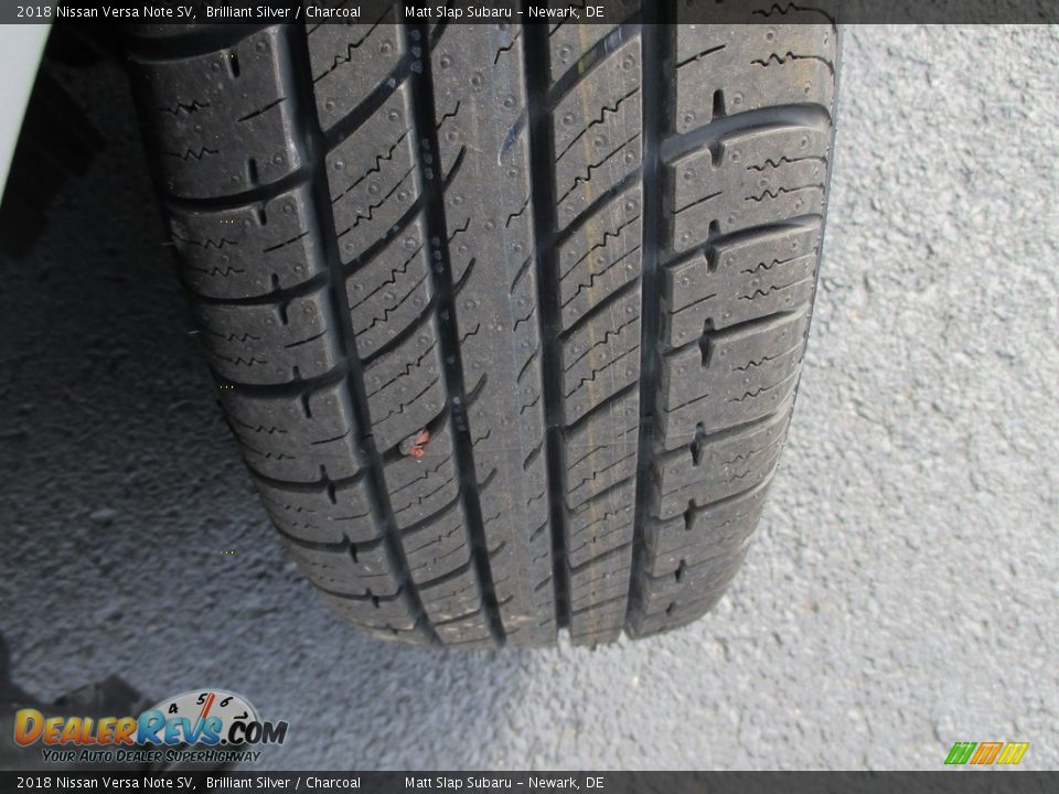 2018 Nissan Versa Note SV Brilliant Silver / Charcoal Photo #23