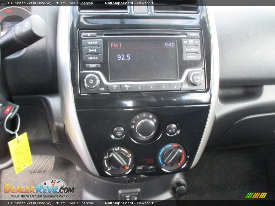 Controls of 2018 Nissan Versa Note SV Photo #25