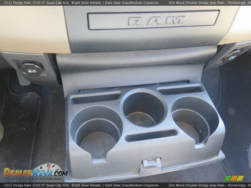 2012 Dodge Ram 1500 ST Quad Cab 4x4 Bright Silver Metallic / Dark Slate Gray/Medium Graystone Photo #18