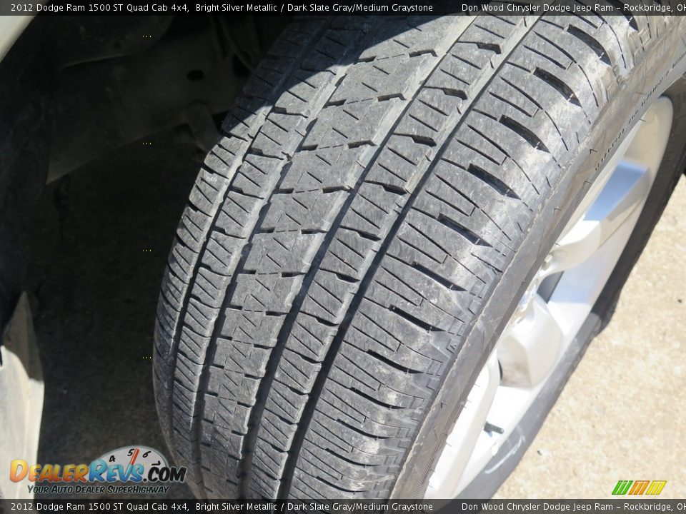 2012 Dodge Ram 1500 ST Quad Cab 4x4 Bright Silver Metallic / Dark Slate Gray/Medium Graystone Photo #21