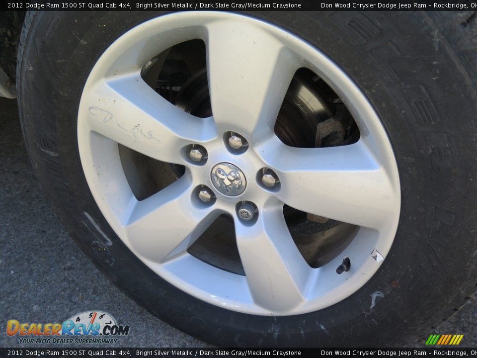 2012 Dodge Ram 1500 ST Quad Cab 4x4 Bright Silver Metallic / Dark Slate Gray/Medium Graystone Photo #24
