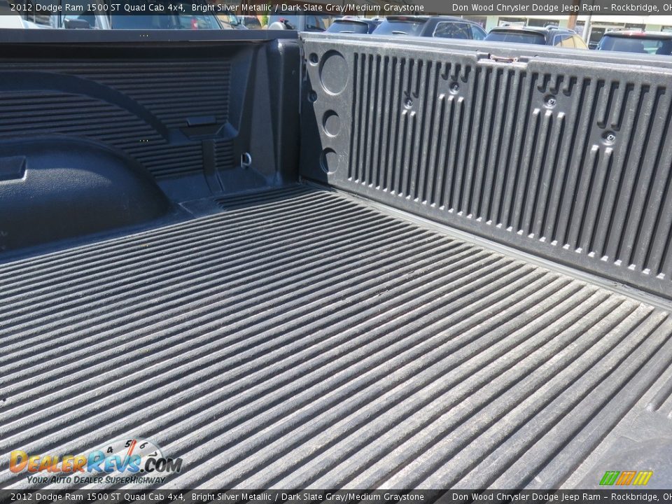 2012 Dodge Ram 1500 ST Quad Cab 4x4 Bright Silver Metallic / Dark Slate Gray/Medium Graystone Photo #26