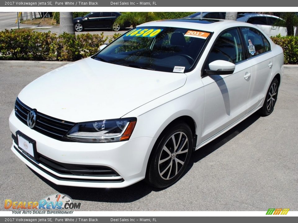 2017 Volkswagen Jetta SE Pure White / Titan Black Photo #4