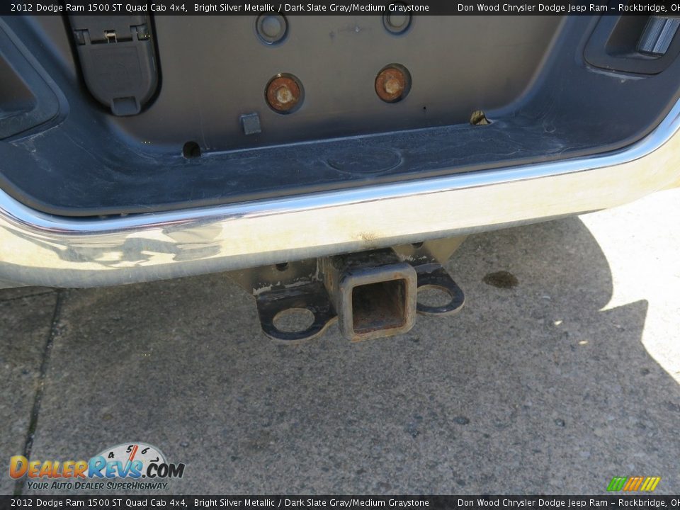 2012 Dodge Ram 1500 ST Quad Cab 4x4 Bright Silver Metallic / Dark Slate Gray/Medium Graystone Photo #32