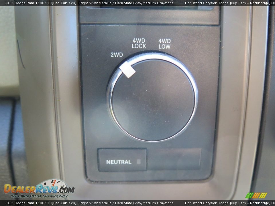 2012 Dodge Ram 1500 ST Quad Cab 4x4 Bright Silver Metallic / Dark Slate Gray/Medium Graystone Photo #33