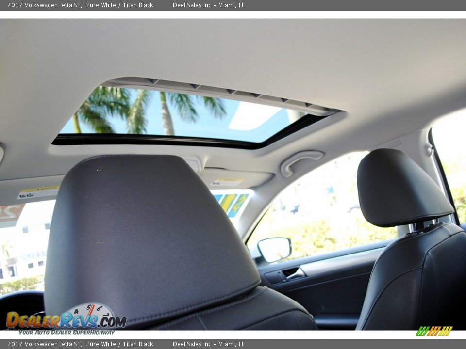 2017 Volkswagen Jetta SE Pure White / Titan Black Photo #13