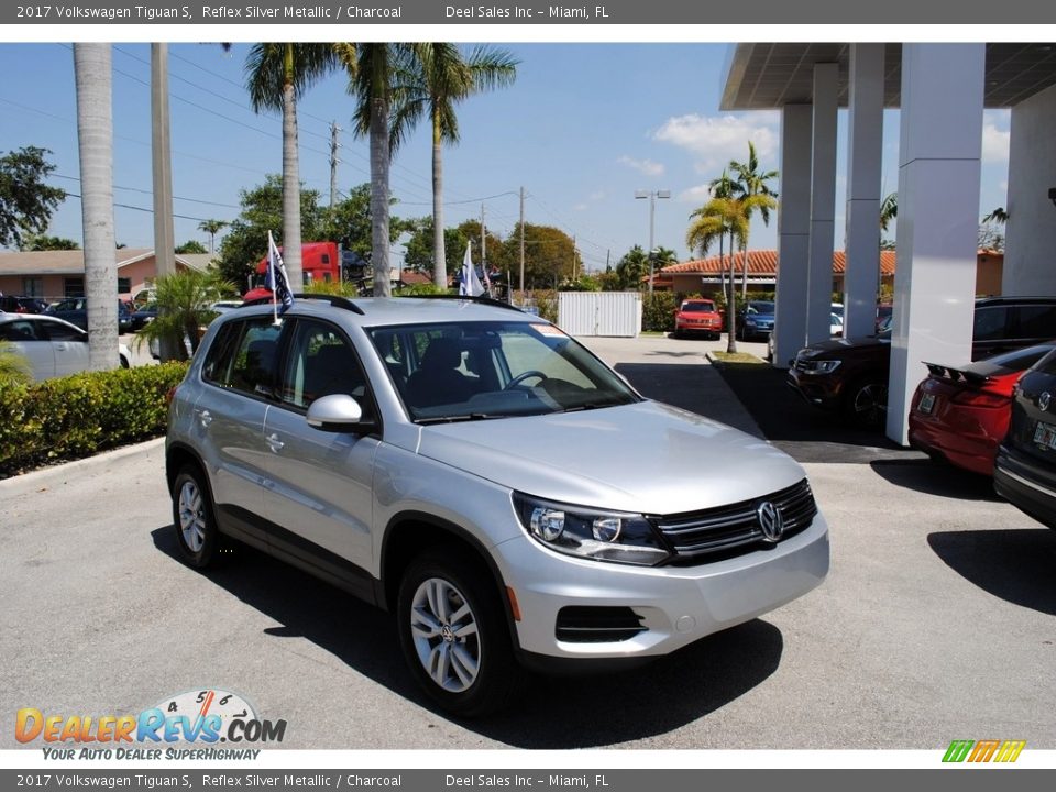 2017 Volkswagen Tiguan S Reflex Silver Metallic / Charcoal Photo #1