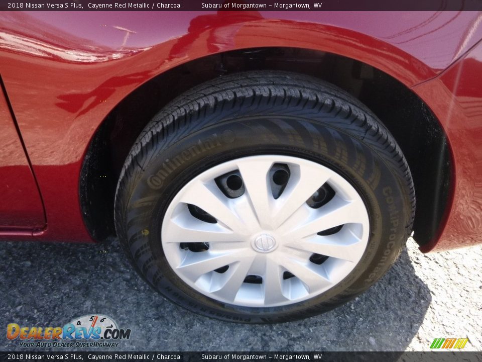 2018 Nissan Versa S Plus Cayenne Red Metallic / Charcoal Photo #2