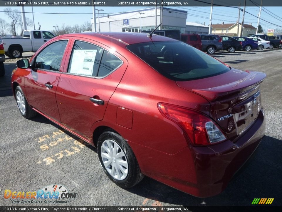2018 Nissan Versa S Plus Cayenne Red Metallic / Charcoal Photo #6