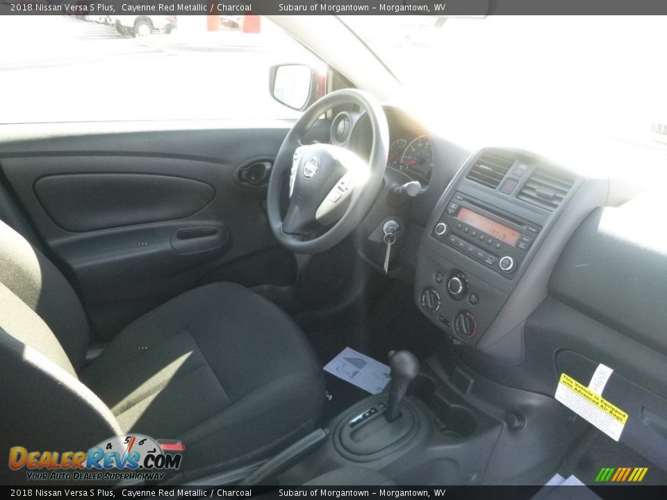 2018 Nissan Versa S Plus Cayenne Red Metallic / Charcoal Photo #11