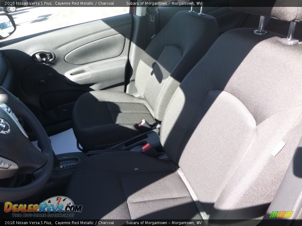 2018 Nissan Versa S Plus Cayenne Red Metallic / Charcoal Photo #15