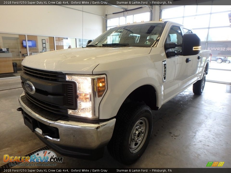 2018 Ford F250 Super Duty XL Crew Cab 4x4 Oxford White / Earth Gray Photo #4