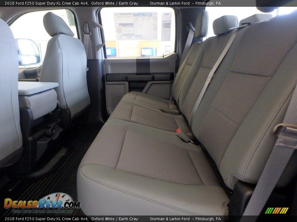 2018 Ford F250 Super Duty XL Crew Cab 4x4 Oxford White / Earth Gray Photo #7