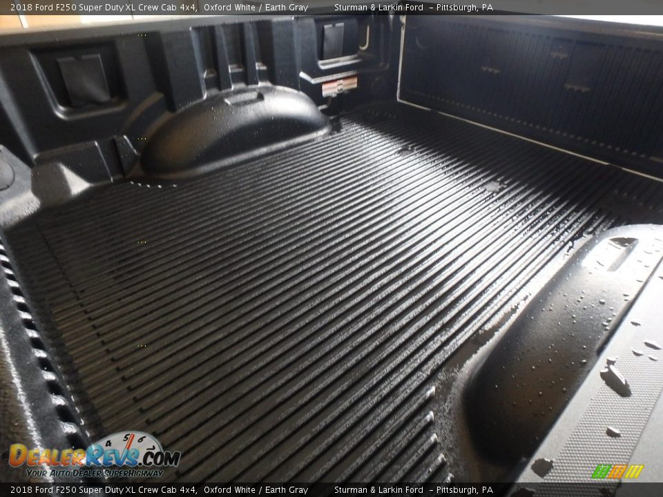 2018 Ford F250 Super Duty XL Crew Cab 4x4 Oxford White / Earth Gray Photo #15