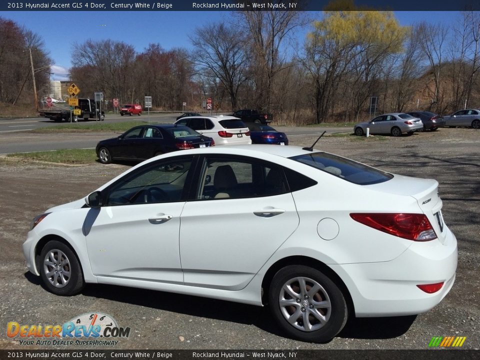 2013 Hyundai Accent GLS 4 Door Century White / Beige Photo #6