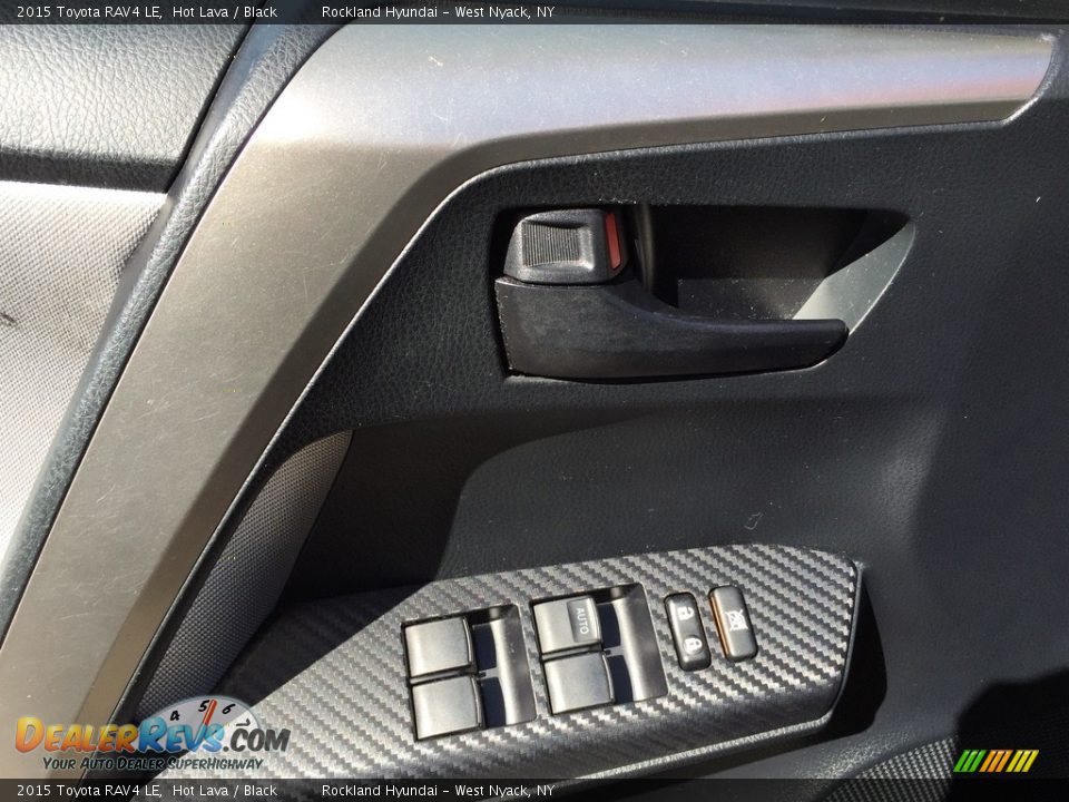 2015 Toyota RAV4 LE Hot Lava / Black Photo #9