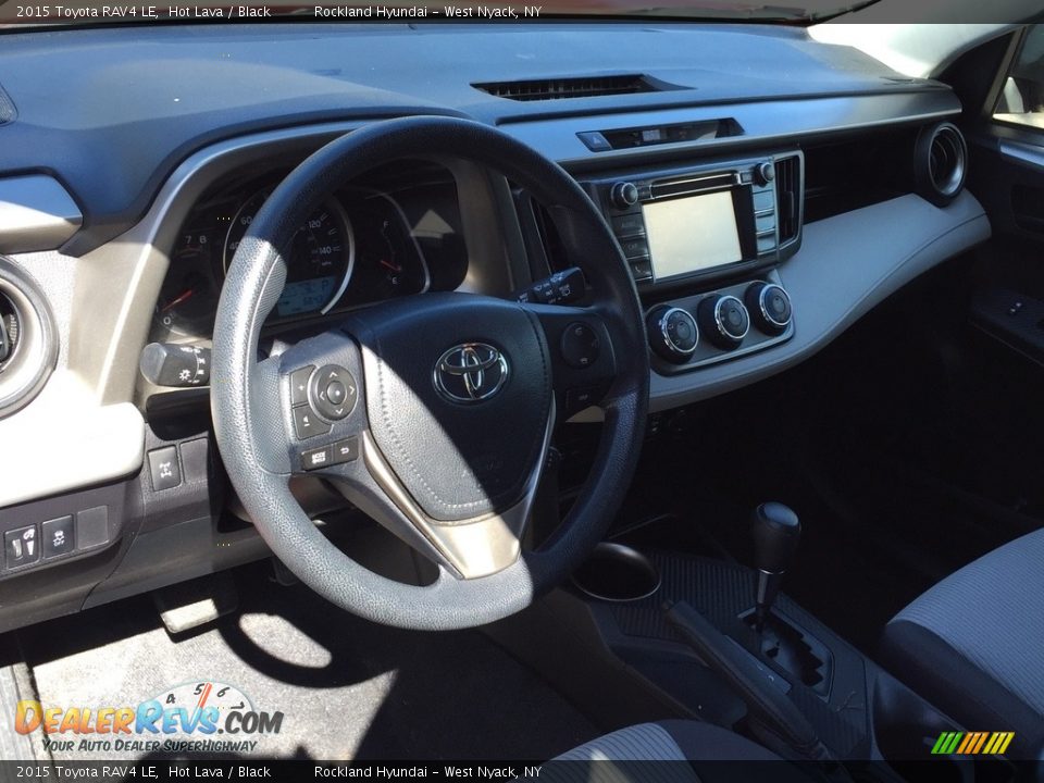 2015 Toyota RAV4 LE Hot Lava / Black Photo #10