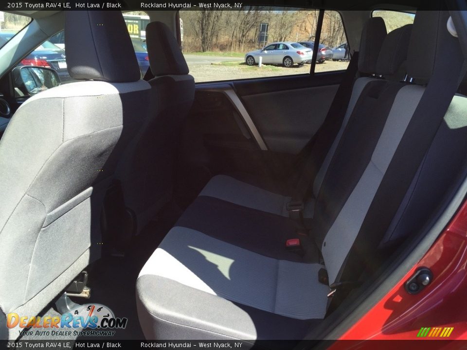 2015 Toyota RAV4 LE Hot Lava / Black Photo #19