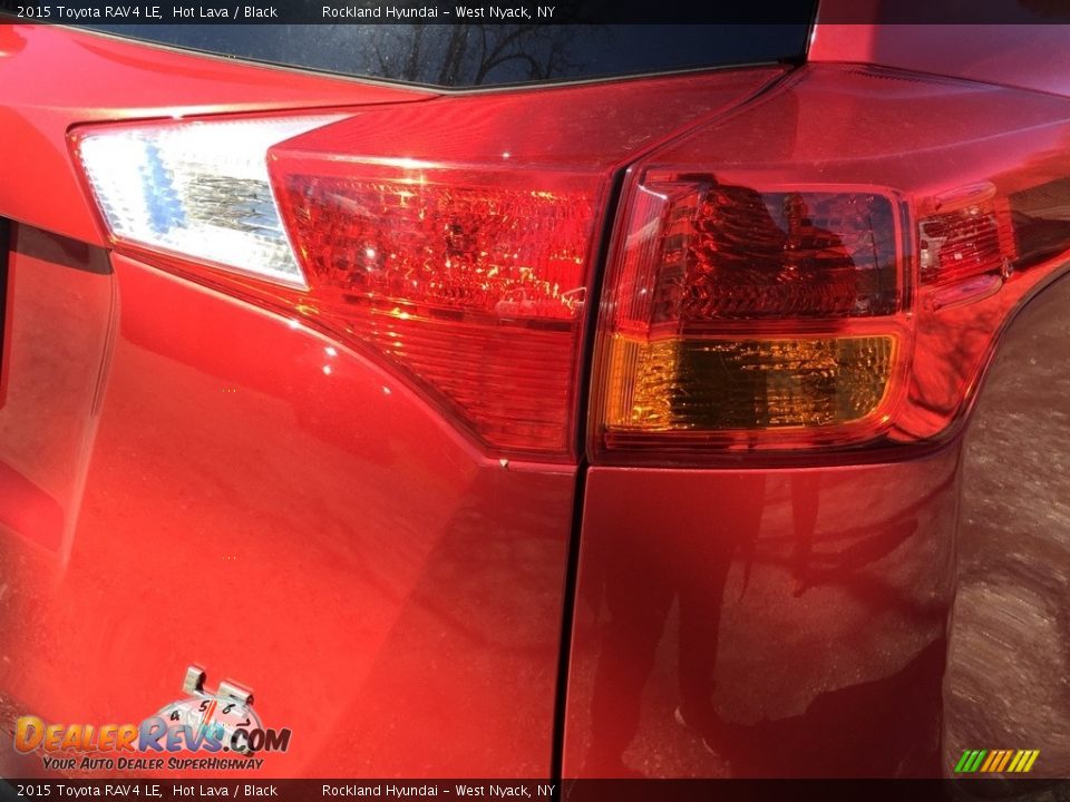 2015 Toyota RAV4 LE Hot Lava / Black Photo #21