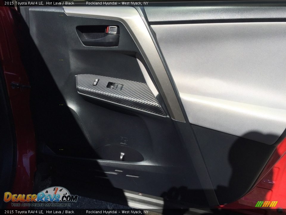 2015 Toyota RAV4 LE Hot Lava / Black Photo #23