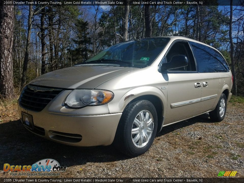 2005 Chrysler Town & Country Touring Linen Gold Metallic / Medium Slate Gray Photo #1