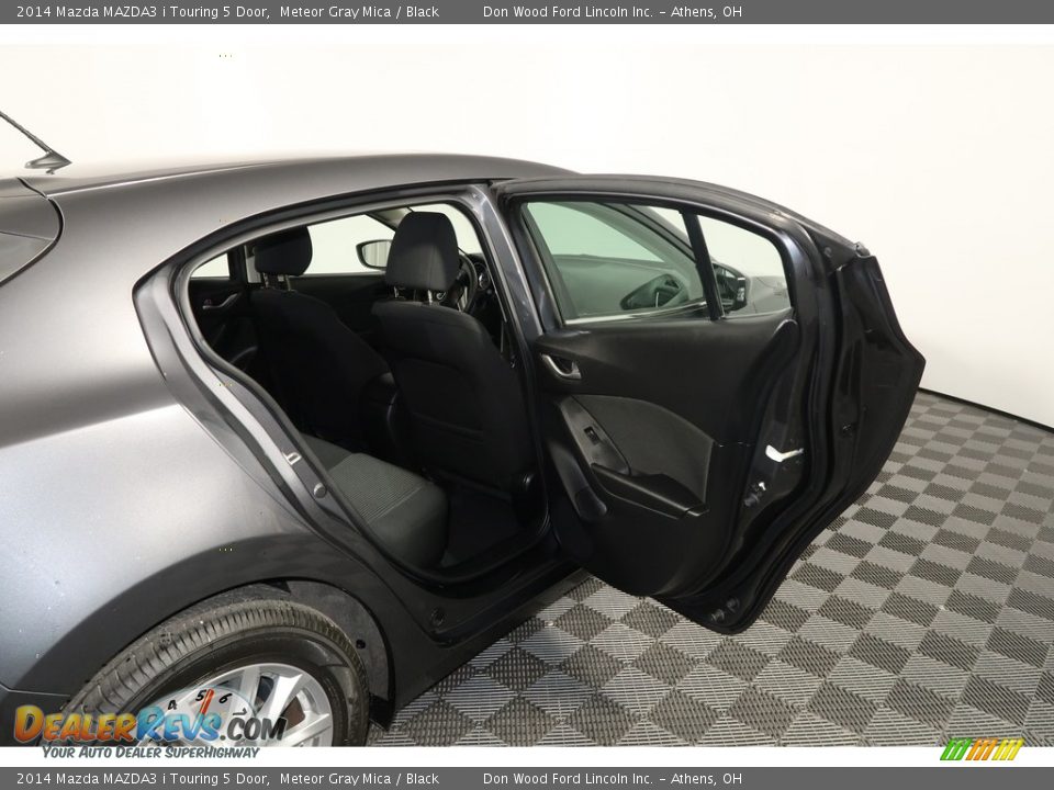 2014 Mazda MAZDA3 i Touring 5 Door Meteor Gray Mica / Black Photo #28