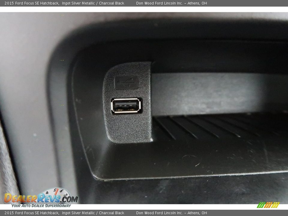 2015 Ford Focus SE Hatchback Ingot Silver Metallic / Charcoal Black Photo #3