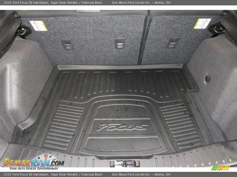 2015 Ford Focus SE Hatchback Ingot Silver Metallic / Charcoal Black Photo #24