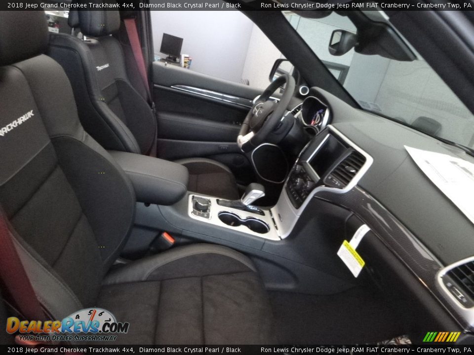 2018 Jeep Grand Cherokee Trackhawk 4x4 Diamond Black Crystal Pearl / Black Photo #8