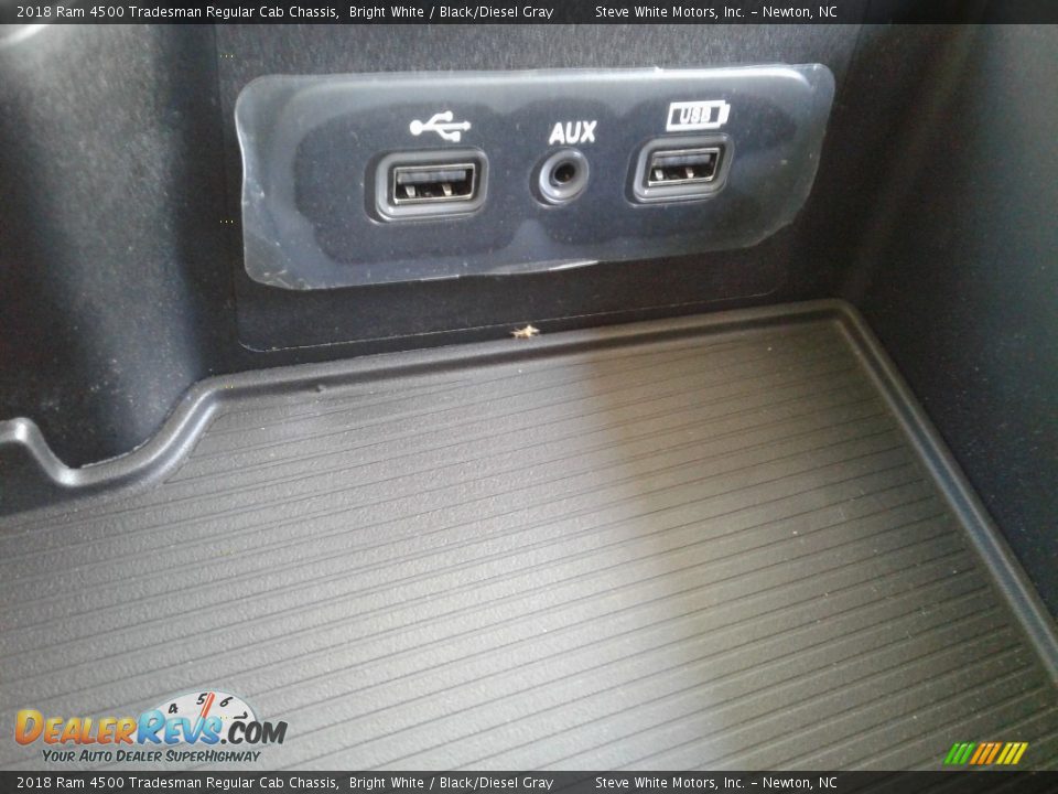 2018 Ram 4500 Tradesman Regular Cab Chassis Bright White / Black/Diesel Gray Photo #20