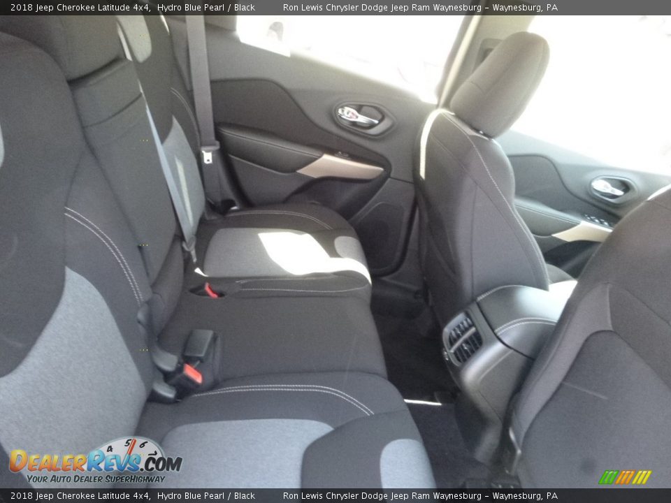 2018 Jeep Cherokee Latitude 4x4 Hydro Blue Pearl / Black Photo #12