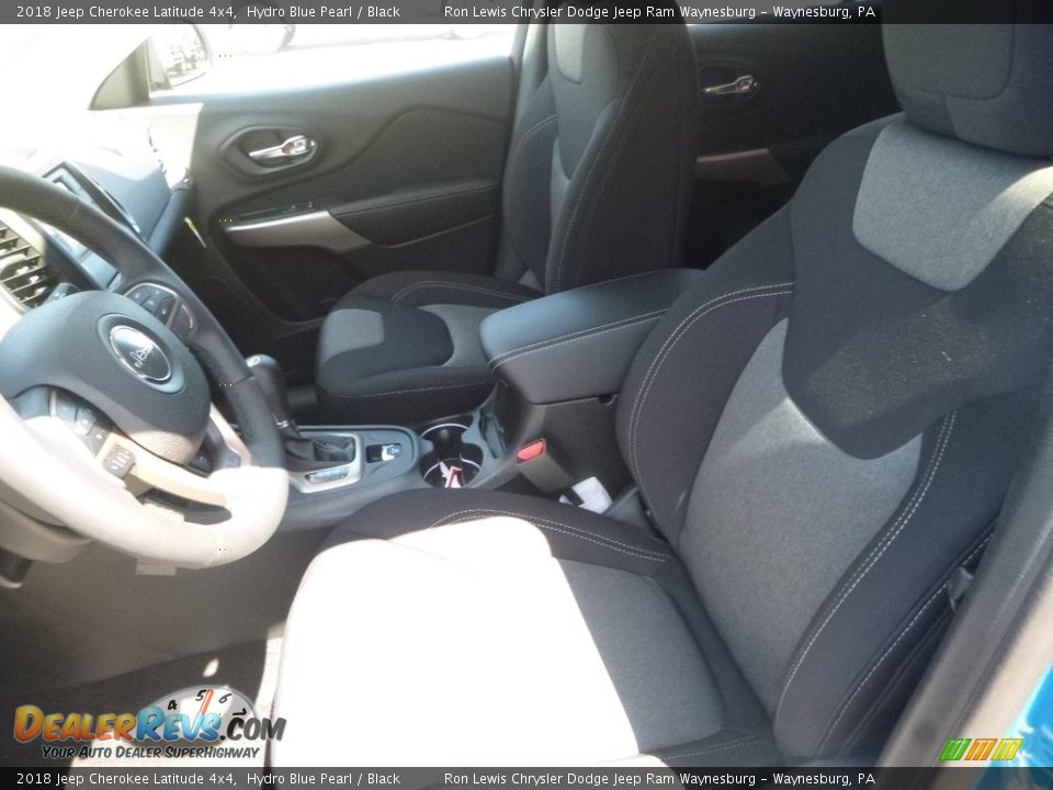 2018 Jeep Cherokee Latitude 4x4 Hydro Blue Pearl / Black Photo #14