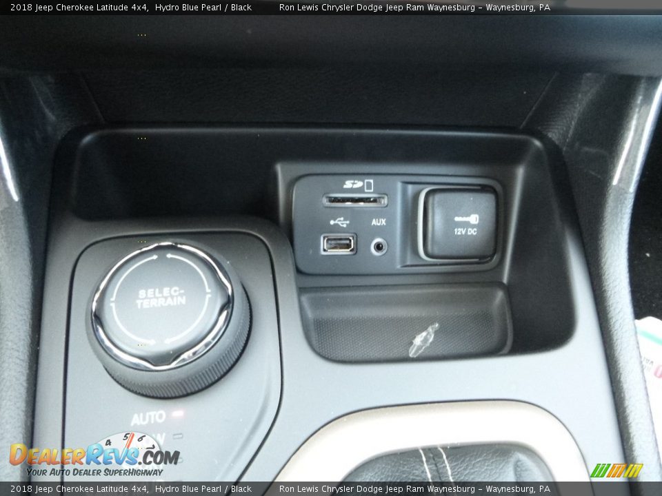 2018 Jeep Cherokee Latitude 4x4 Hydro Blue Pearl / Black Photo #20