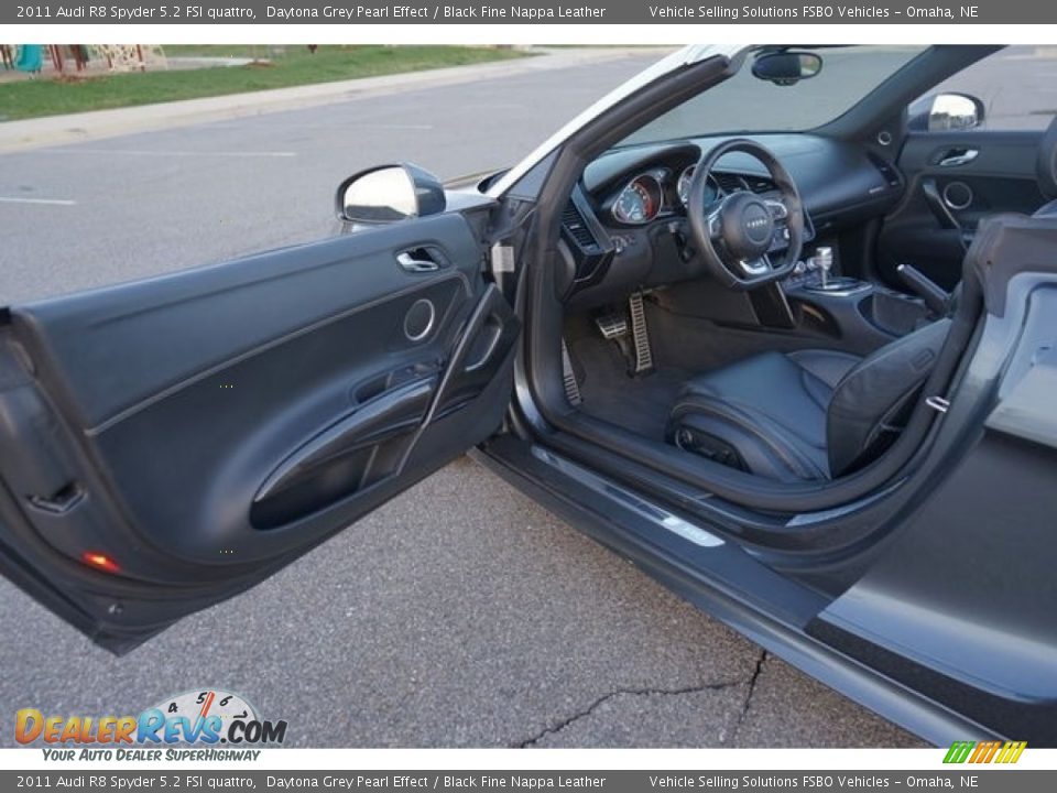 2011 Audi R8 Spyder 5.2 FSI quattro Daytona Grey Pearl Effect / Black Fine Nappa Leather Photo #25