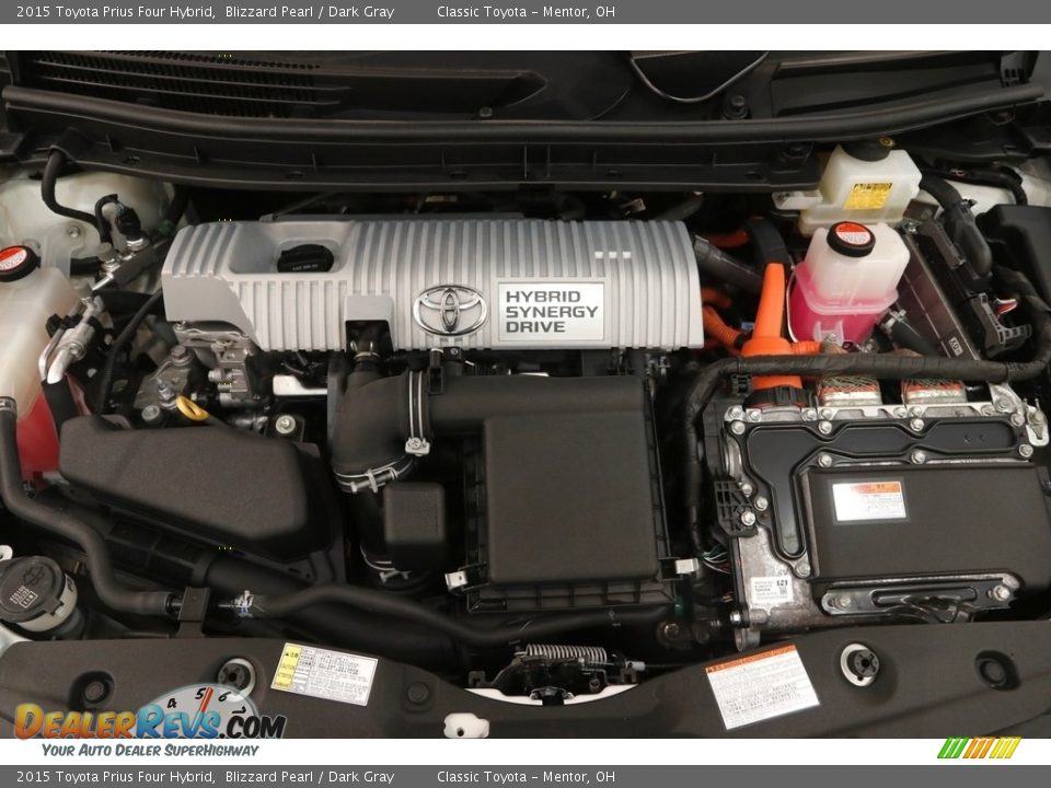 2015 Toyota Prius Four Hybrid Blizzard Pearl / Dark Gray Photo #19