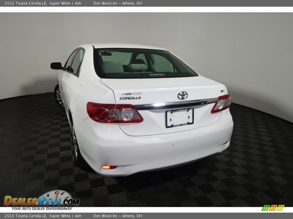 2013 Toyota Corolla LE Super White / Ash Photo #9