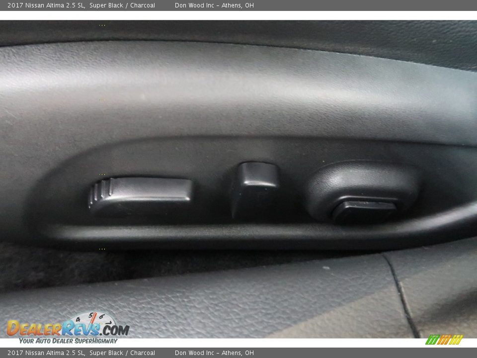 2017 Nissan Altima 2.5 SL Super Black / Charcoal Photo #3