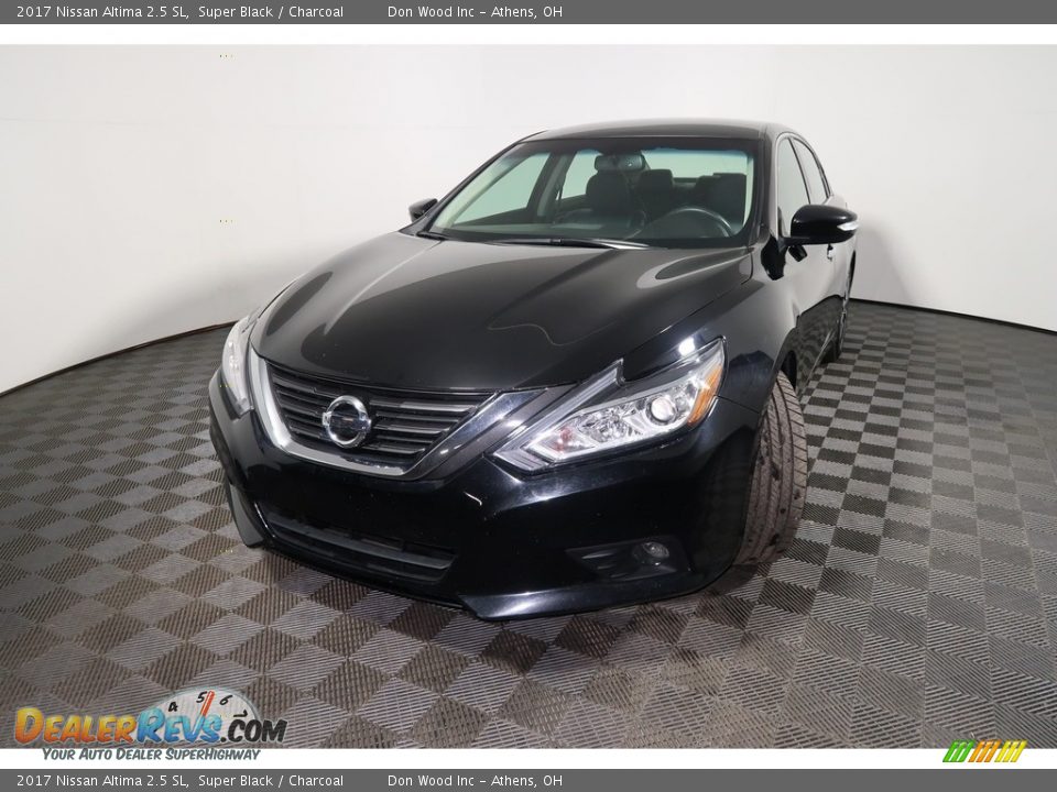 2017 Nissan Altima 2.5 SL Super Black / Charcoal Photo #10