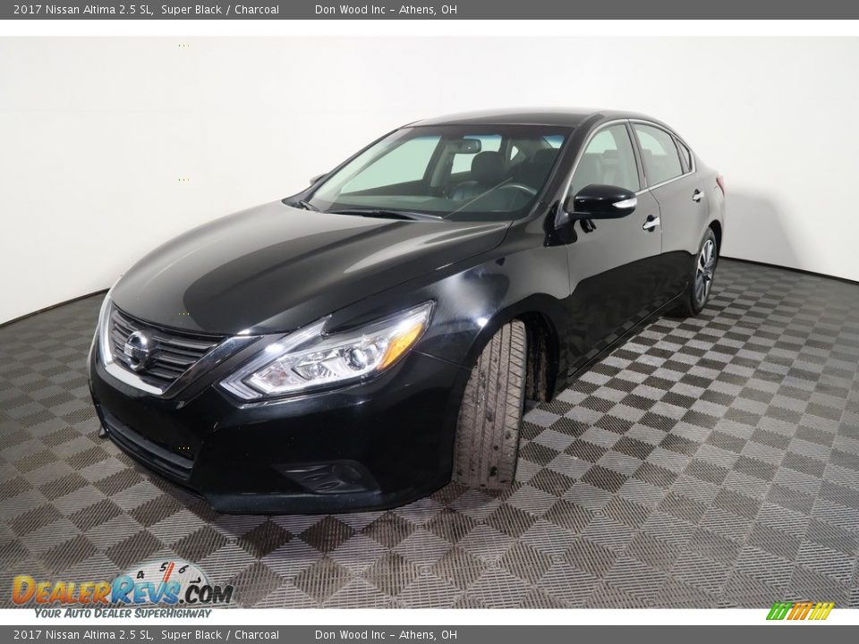 2017 Nissan Altima 2.5 SL Super Black / Charcoal Photo #11