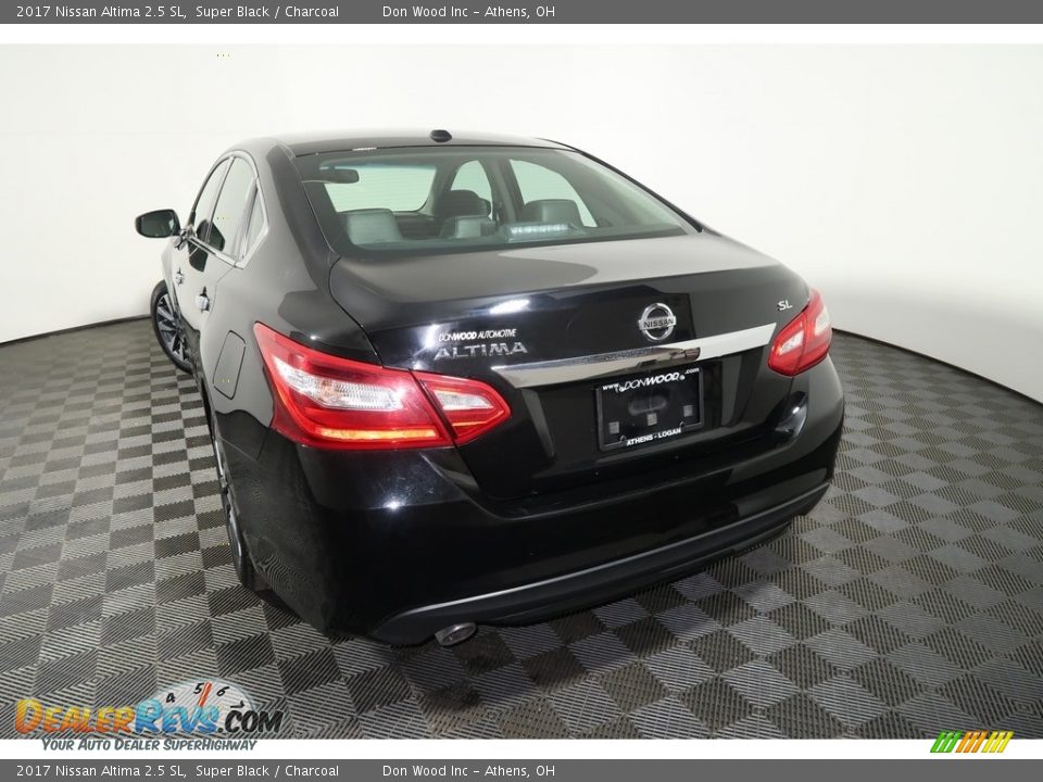 2017 Nissan Altima 2.5 SL Super Black / Charcoal Photo #13