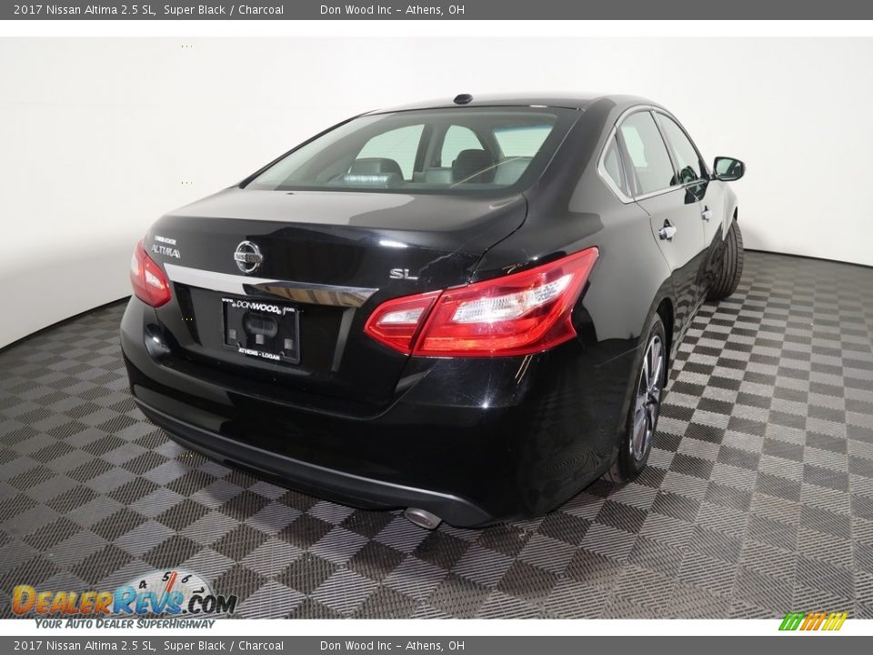 2017 Nissan Altima 2.5 SL Super Black / Charcoal Photo #15
