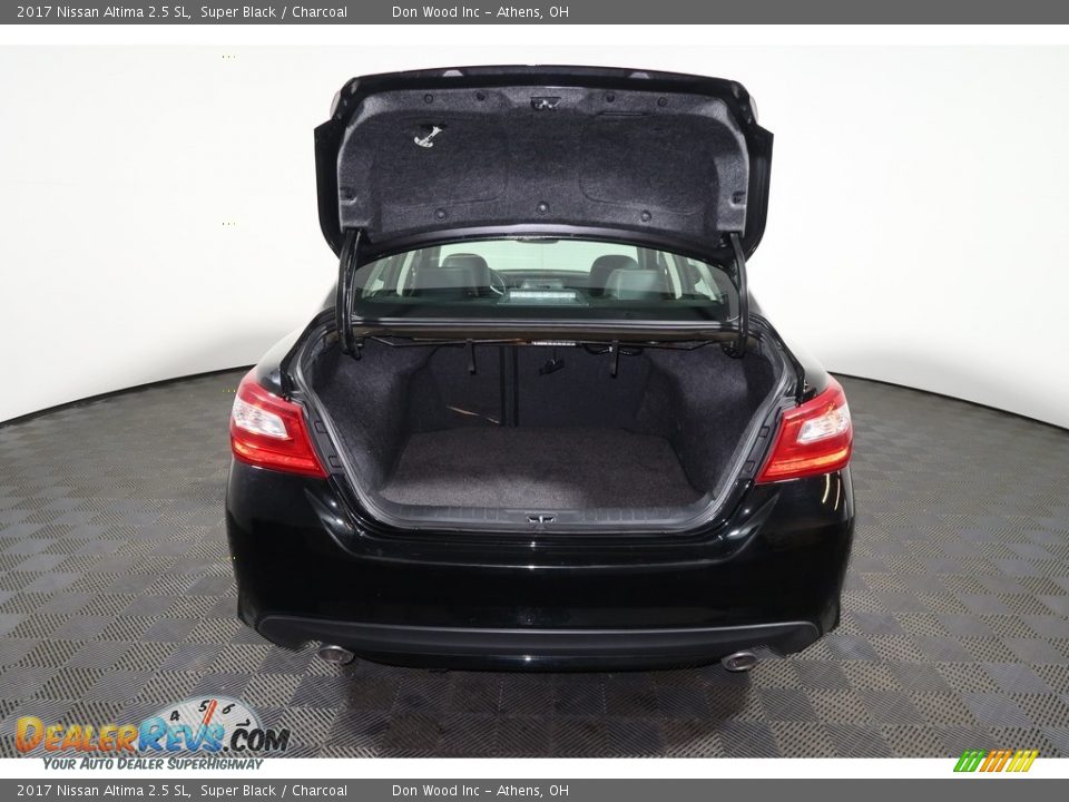 2017 Nissan Altima 2.5 SL Super Black / Charcoal Photo #25