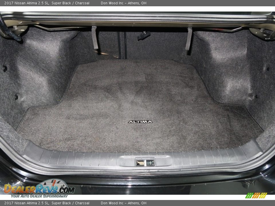 2017 Nissan Altima 2.5 SL Super Black / Charcoal Photo #26