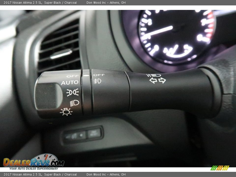 2017 Nissan Altima 2.5 SL Super Black / Charcoal Photo #34