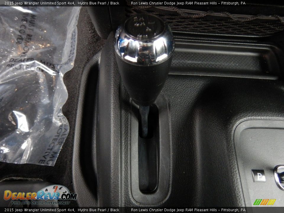 2015 Jeep Wrangler Unlimited Sport 4x4 Hydro Blue Pearl / Black Photo #18