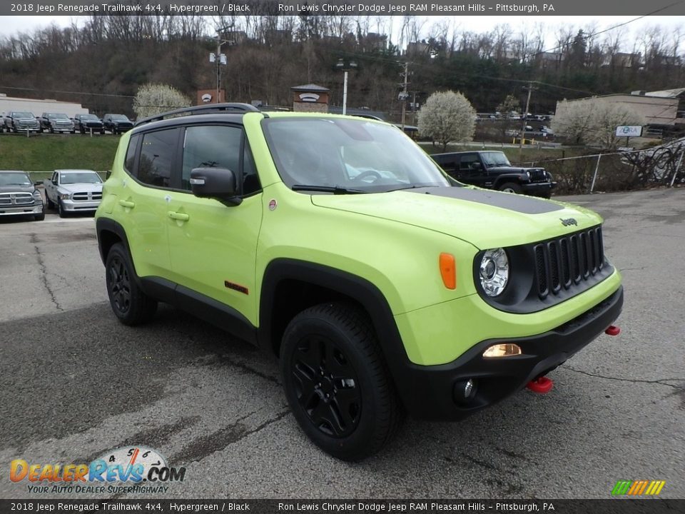 Front 3/4 View of 2018 Jeep Renegade Trailhawk 4x4 Photo #7